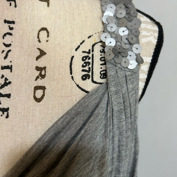 MICHAEL Michael Kors Gray Sequin Sleeveless Top. Large - Picture 3 of 8